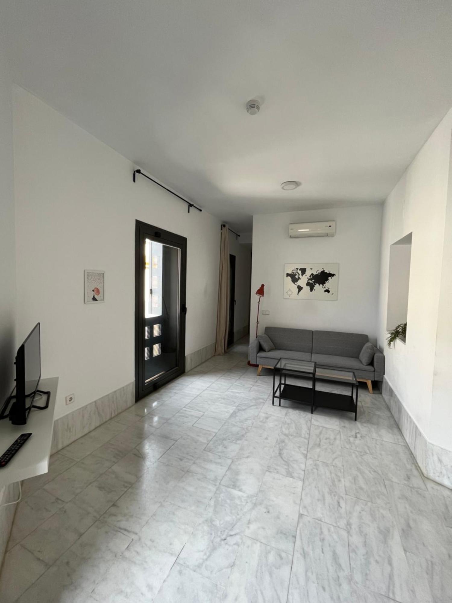 Center Sevilla Confort 7 Exterior foto